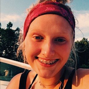 Meet your Posher, Kayla